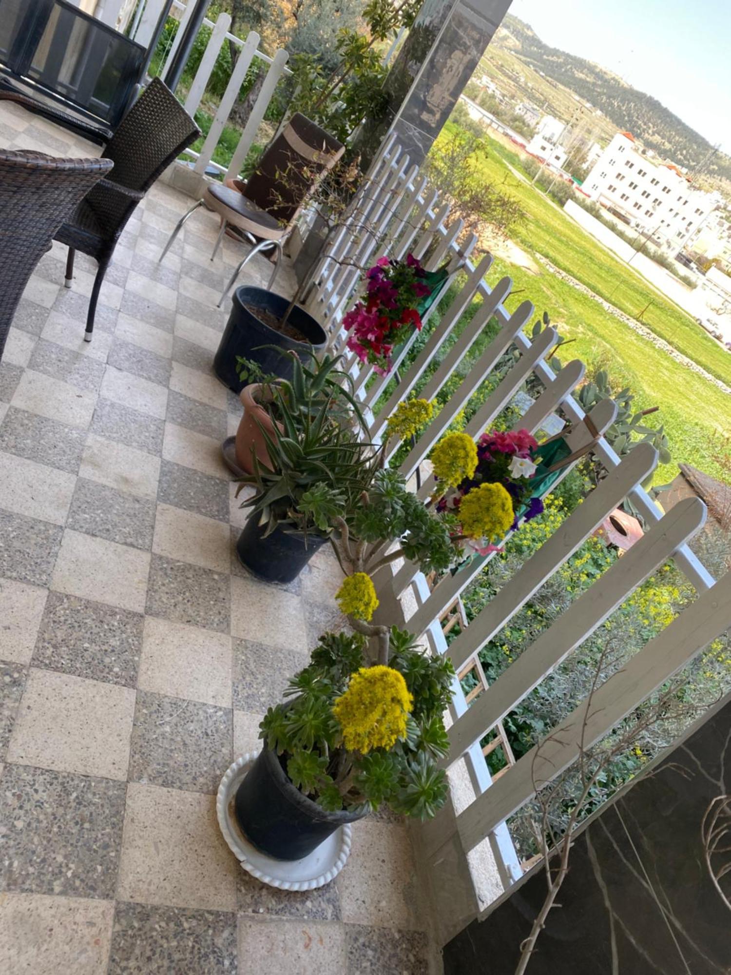 Huseein Apartment Gerasa
